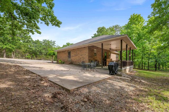 60 Highland Rd, Tumbling Shoals, AR 72581