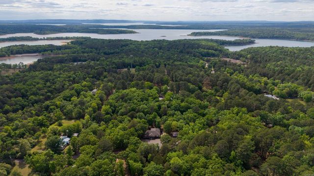 60 Highland Rd, Tumbling Shoals, AR 72581