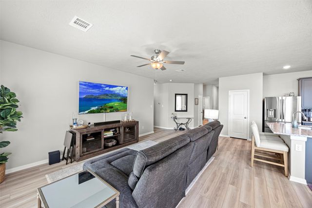383 Shoreview Drive, Conroe, TX 77303