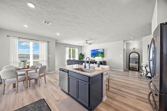 383 Shoreview Drive, Conroe, TX 77303