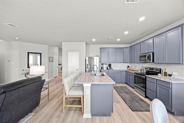 383 Shoreview Drive, Conroe, TX 77303