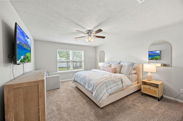 383 Shoreview Drive, Conroe, TX 77303