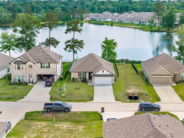 383 Shoreview Drive, Conroe, TX 77303