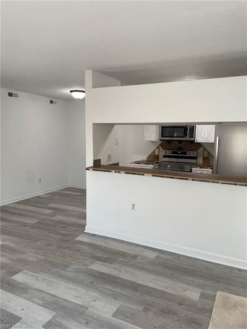 5716 Summit ARCH, Virginia Beach, VA 23462