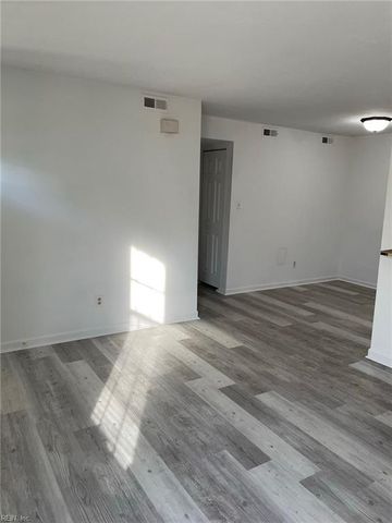 5716 Summit ARCH, Virginia Beach, VA 23462