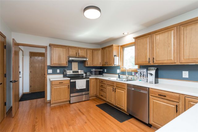 2650 Somerset Drive, Ames, IA 50010