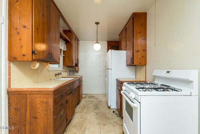 10611 Redmont Avenue, Tujunga, CA 91042