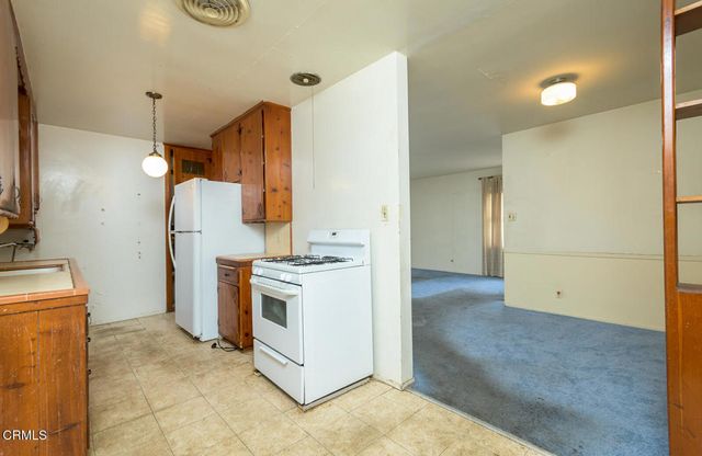 10611 Redmont Avenue, Tujunga, CA 91042