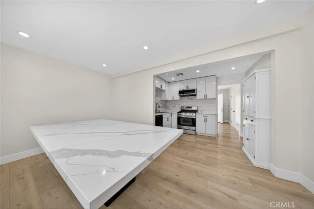 11840 Arminta Street, North Hollywood, CA 91605