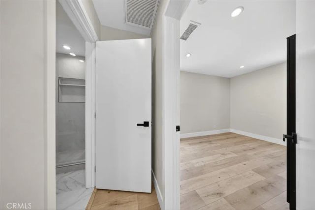 11840 Arminta Street, North Hollywood, CA 91605