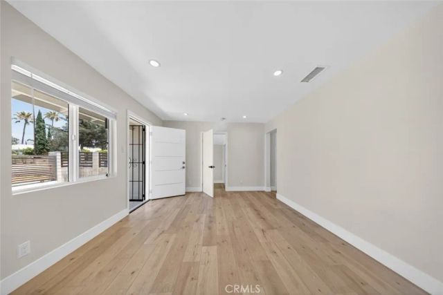 11840 Arminta Street, North Hollywood, CA 91605