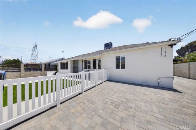 11840 Arminta Street, North Hollywood, CA 91605