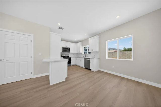 11840 Arminta Street, North Hollywood, CA 91605
