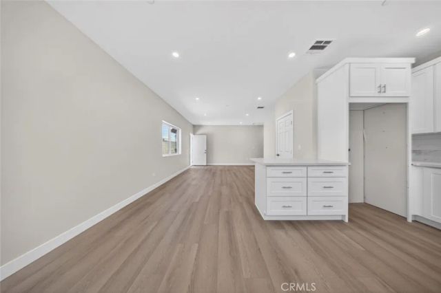 11840 Arminta Street, North Hollywood, CA 91605