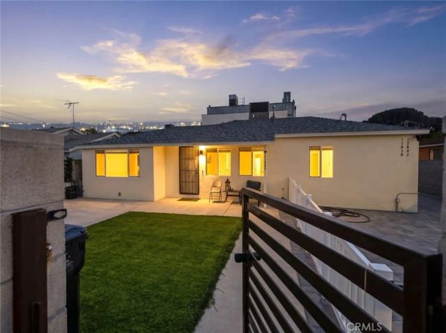 11840 Arminta Street, North Hollywood, CA 91605