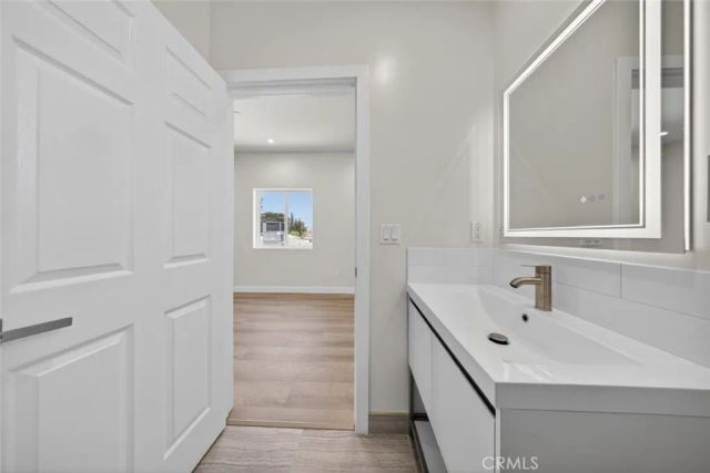 11840 Arminta Street, North Hollywood, CA 91605