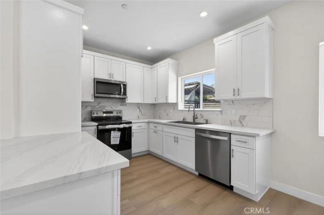 11840 Arminta Street, North Hollywood, CA 91605