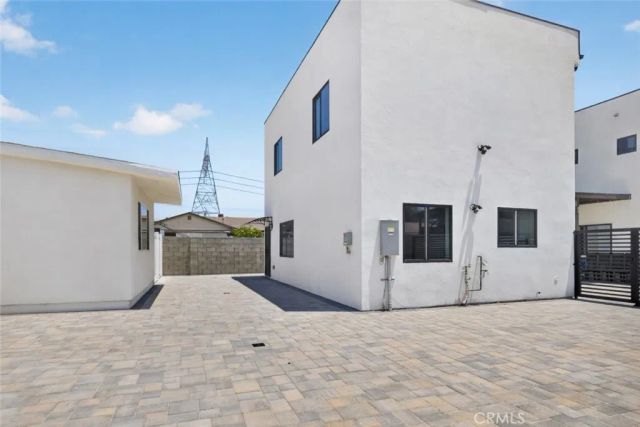 11840 Arminta Street, North Hollywood, CA 91605