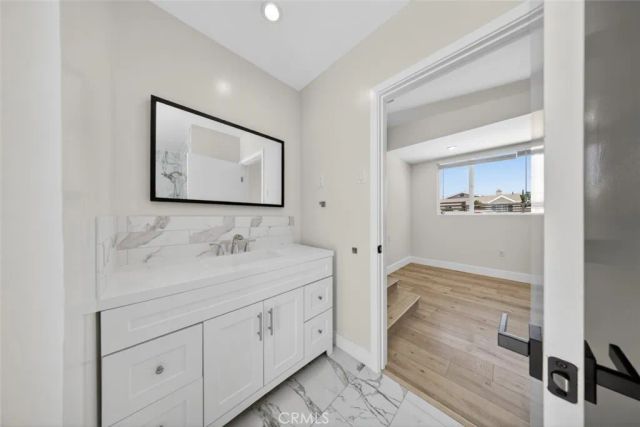 11840 Arminta Street, North Hollywood, CA 91605