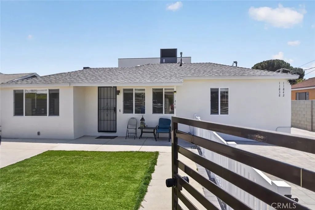 11840 Arminta Street, North Hollywood, CA 91605