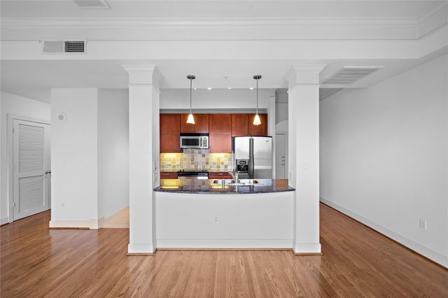 3333 Allen Parkway 606, Houston, TX 77019