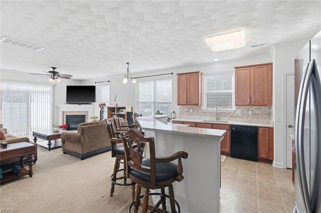 23 Ferncliff DR, Hampton, VA 23669