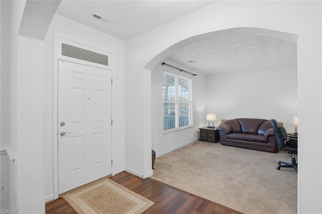 23 Ferncliff DR, Hampton, VA 23669