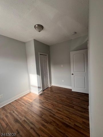 3 Fern St, Roselle Boro, NJ 07203