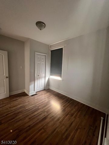 3 Fern St, Roselle Boro, NJ 07203