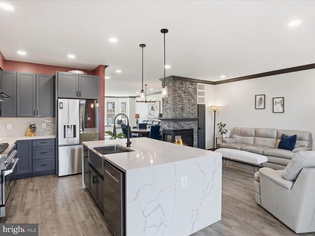 13308 COLCHESTER FERRY PL, Woodbridge, VA 22191