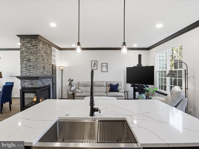 13308 COLCHESTER FERRY PL, Woodbridge, VA 22191