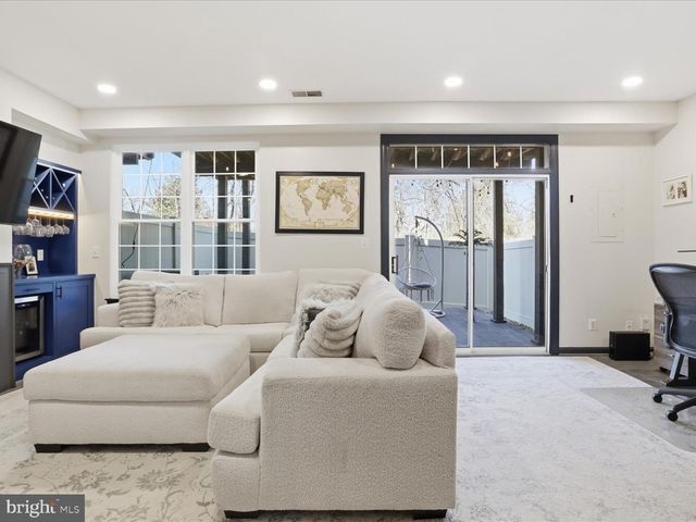 13308 COLCHESTER FERRY PL, Woodbridge, VA 22191