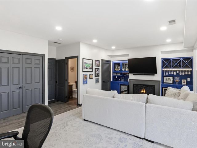 13308 COLCHESTER FERRY PL, Woodbridge, VA 22191