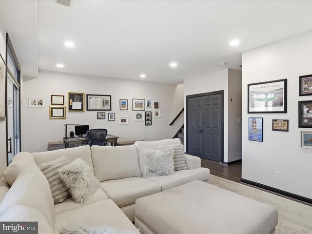 13308 COLCHESTER FERRY PL, Woodbridge, VA 22191