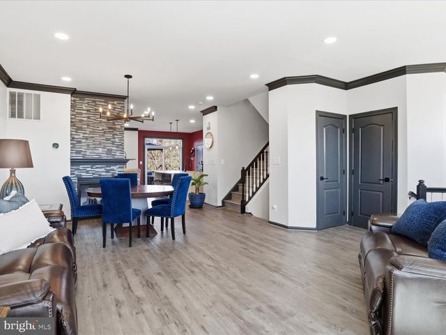 13308 COLCHESTER FERRY PL, Woodbridge, VA 22191