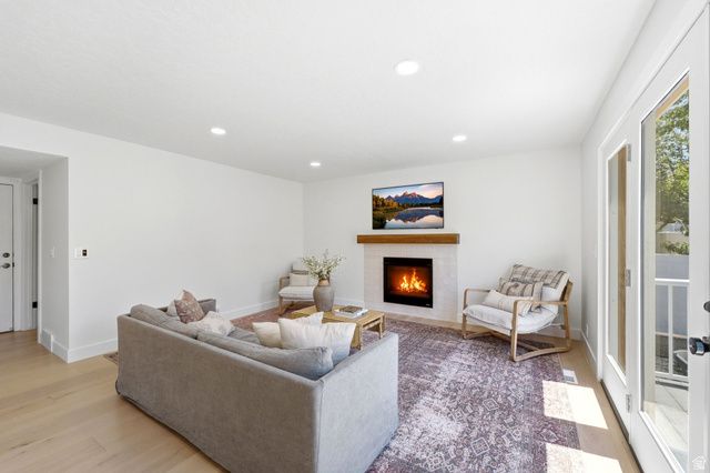 2154 E NEW HORIZON DR, Sandy, UT 84093