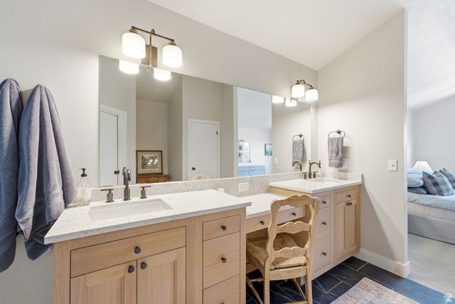 2154 E NEW HORIZON DR, Sandy, UT 84093