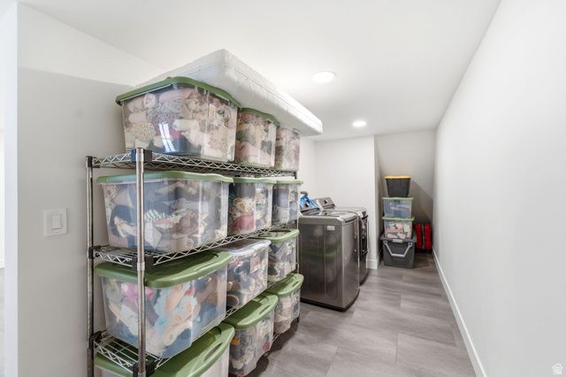 2154 E NEW HORIZON DR, Sandy, UT 84093