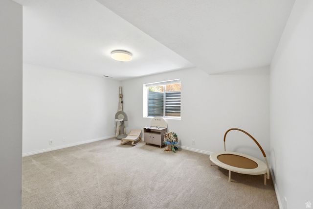 2154 E NEW HORIZON DR, Sandy, UT 84093