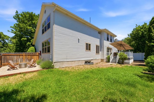 2154 E NEW HORIZON DR, Sandy, UT 84093