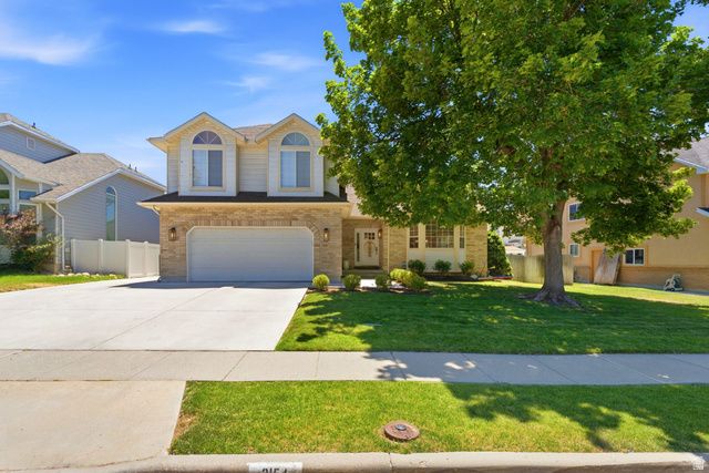 2154 E NEW HORIZON DR, Sandy, UT 84093