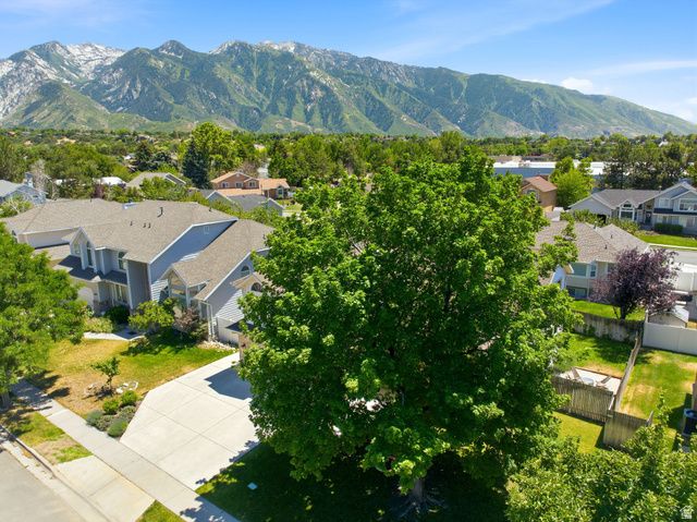 2154 E NEW HORIZON DR, Sandy, UT 84093
