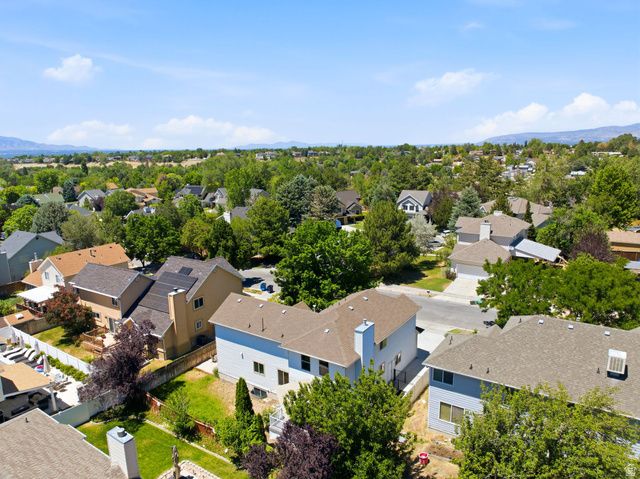 2154 E NEW HORIZON DR, Sandy, UT 84093