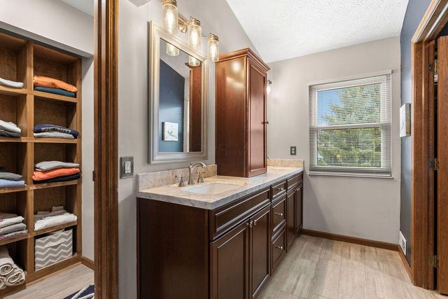 7246 Sundown Court, Dublin, OH 43017