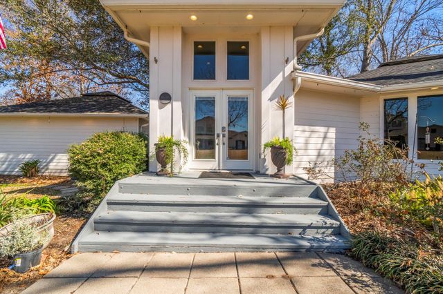 458 Mallard Point, Livingston, TX 77351