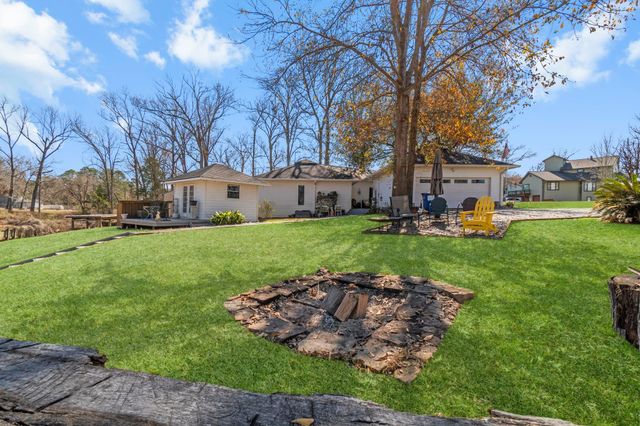 458 Mallard Point, Livingston, TX 77351