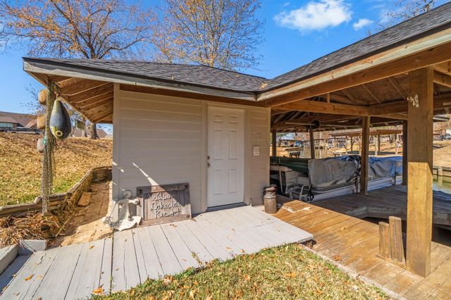 458 Mallard Point, Livingston, TX 77351