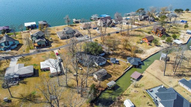 458 Mallard Point, Livingston, TX 77351