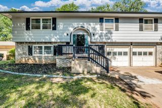 609 N Willow Dr, Derby, KS 67037