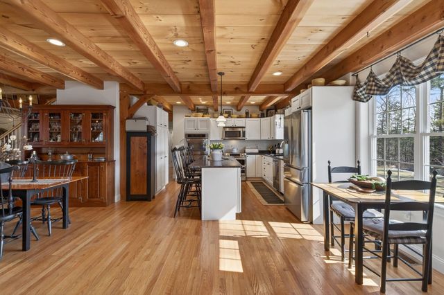 71 ODell Road, Sandown, NH 03873